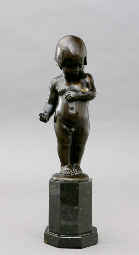 Auktionshaus Quentin Berlin  Skulptur Wendel  Bruno  Knabe mit Schmetterling