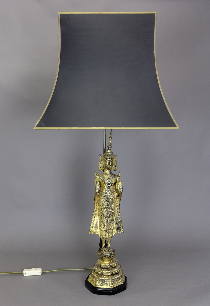 Auktionshaus Quentin Berlin  Möbel / Einrichtungsgegenstände Tischlampe mit Buddha - Figur  Bronze  Thailand