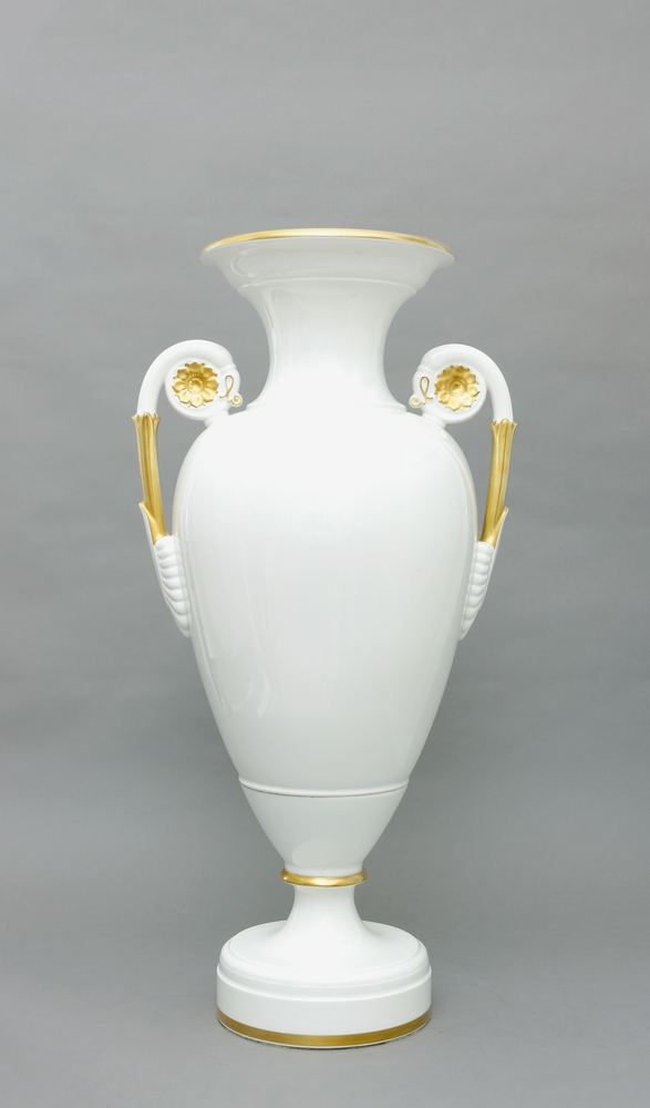 Auktionshaus Quentin Berlin  Porzellan / Fayence Vase  Bodenvase  KPM Berlin  2. Hälfte 20. Jh.