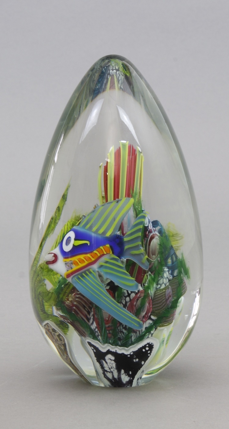 Auktionshaus Quentin Berlin   Paperweight  Ei-Form  1993  Entwurf Mark Eckstrand  USA. Sea Life