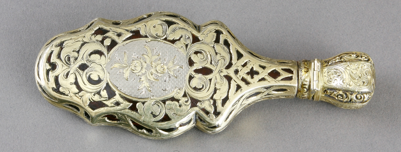 Auktionshaus Quentin Berlin  Silber RiechflÃ¤schchen  Rubinglas/Silber- Montierung  Frankreich oder England  um 1800