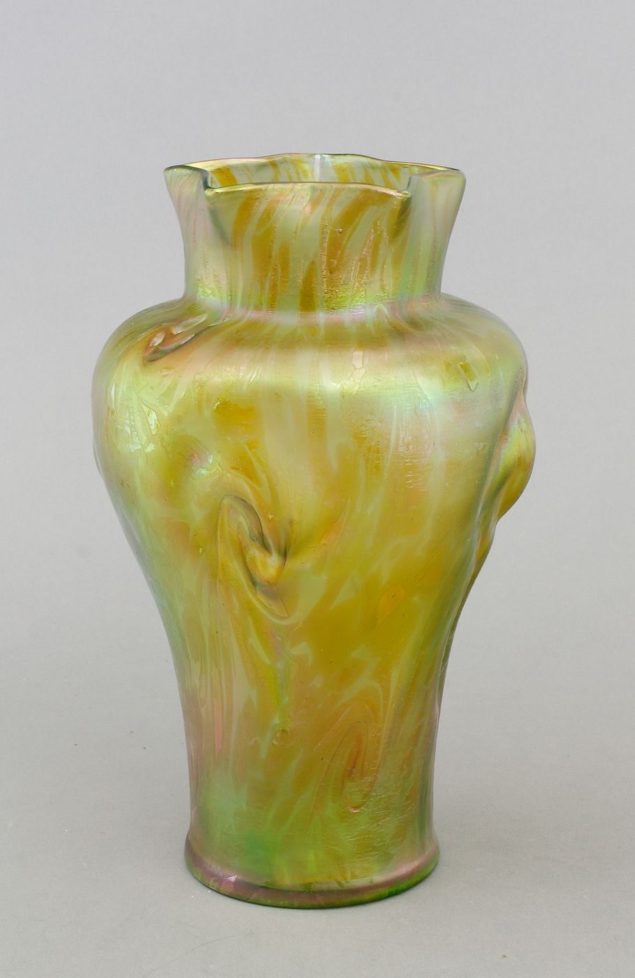 Auktionshaus Quentin Berlin Vase  BÃ¶hmisches Glas  wohl Kralik  Anfang 20. Jh.