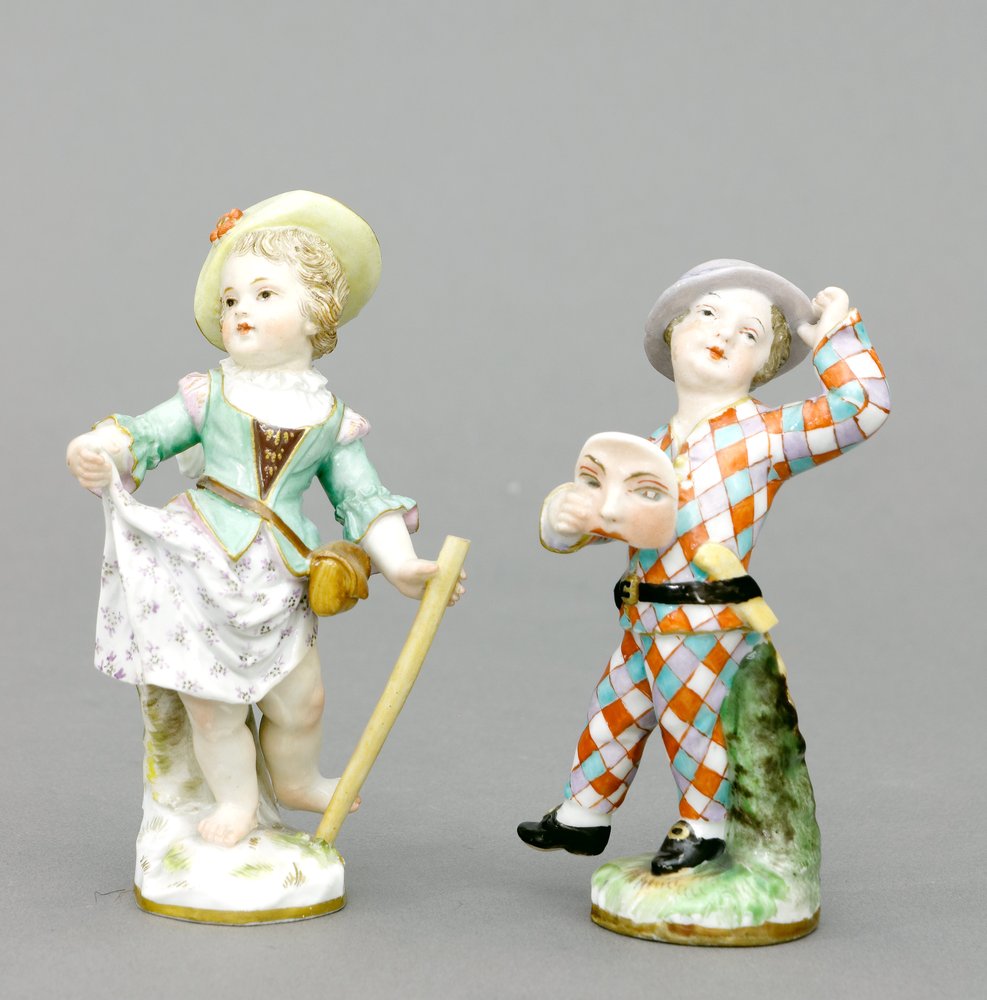 Auktionshaus Quentin Berlin  Porzellan / Fayence Figur  Meissen  1850/60 - 1923 Miniaturputto + Beigabe
