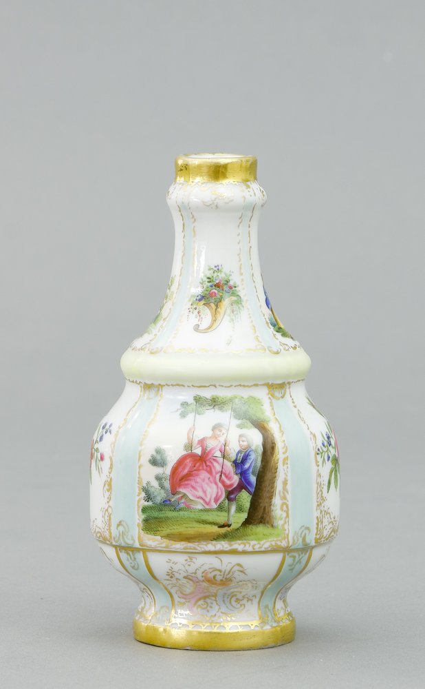 Auktionshaus Quentin Berlin  Porzellan / Fayence Flakon  KPM Berlin  um 1830