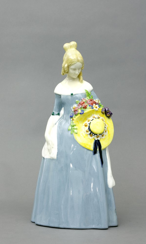 Auktionshaus Quentin Berlin  Porzellan / Fayence Figur  Keramik  Wien  Anfang 20. Jh.  Mädchen mit Hut als ''Sommer''