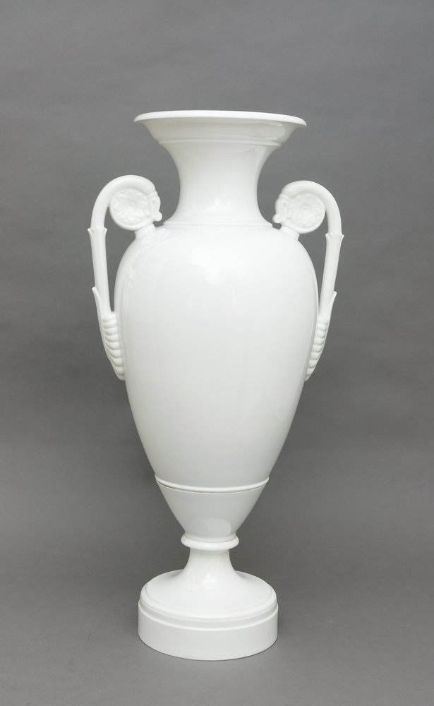 Auktionshaus Quentin Berlin  Porzellan / Fayence Vase  Bodenvase  KPM Berlin  2. Hälfte 20. Jh.