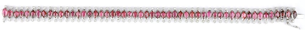 Auktionshaus Quentin Berlin  Schmuck Armband  585er WG. mit ca. 52 Rubin - Navettes