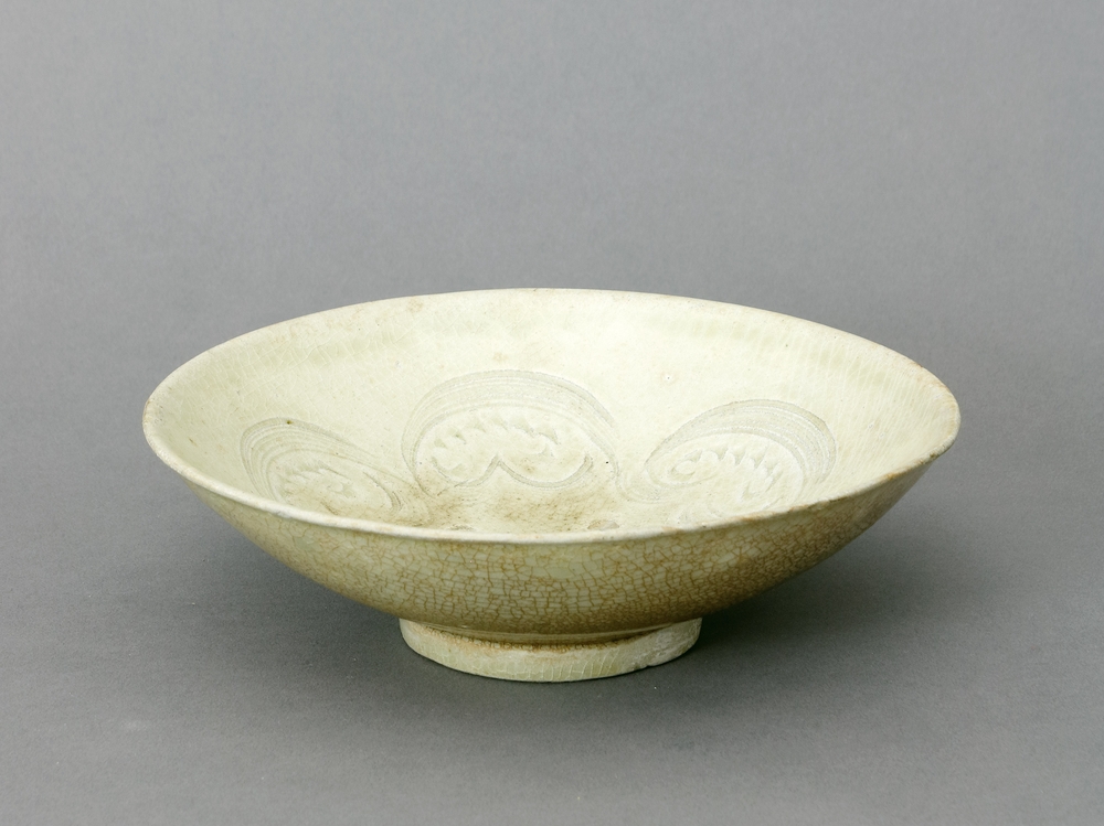 Auktionshaus Quentin Berlin  Asiatika China  Schale  wohl Song  (960-1279)